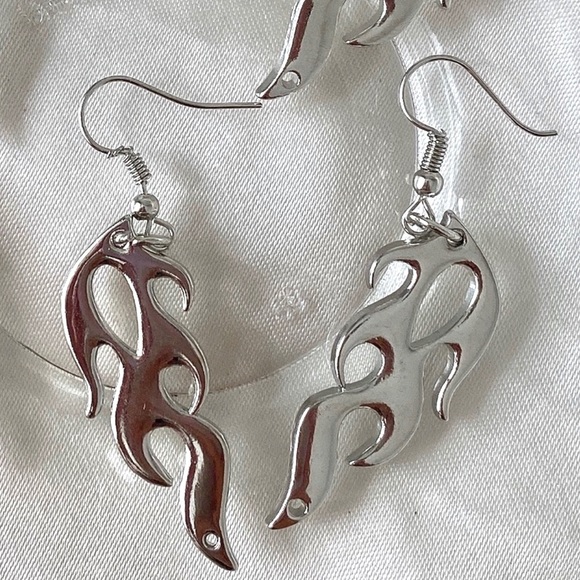 RESTOCKED! fire charm earrings (buy 1 get two free!!!) - Picture 6 of 9